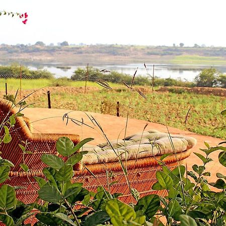 Bhadrawati - A Riverside Safari Lodge Ranthambore ภายนอก รูปภาพ