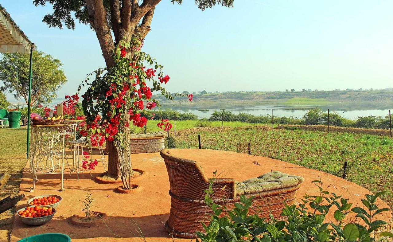 Bhadrawati - A Riverside Safari Lodge Ranthambore ภายนอก รูปภาพ