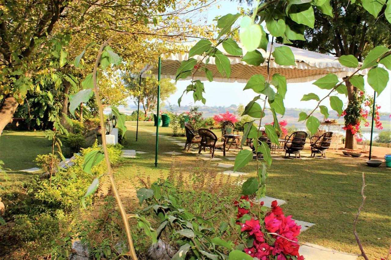 Bhadrawati - A Riverside Safari Lodge Ranthambore ภายนอก รูปภาพ