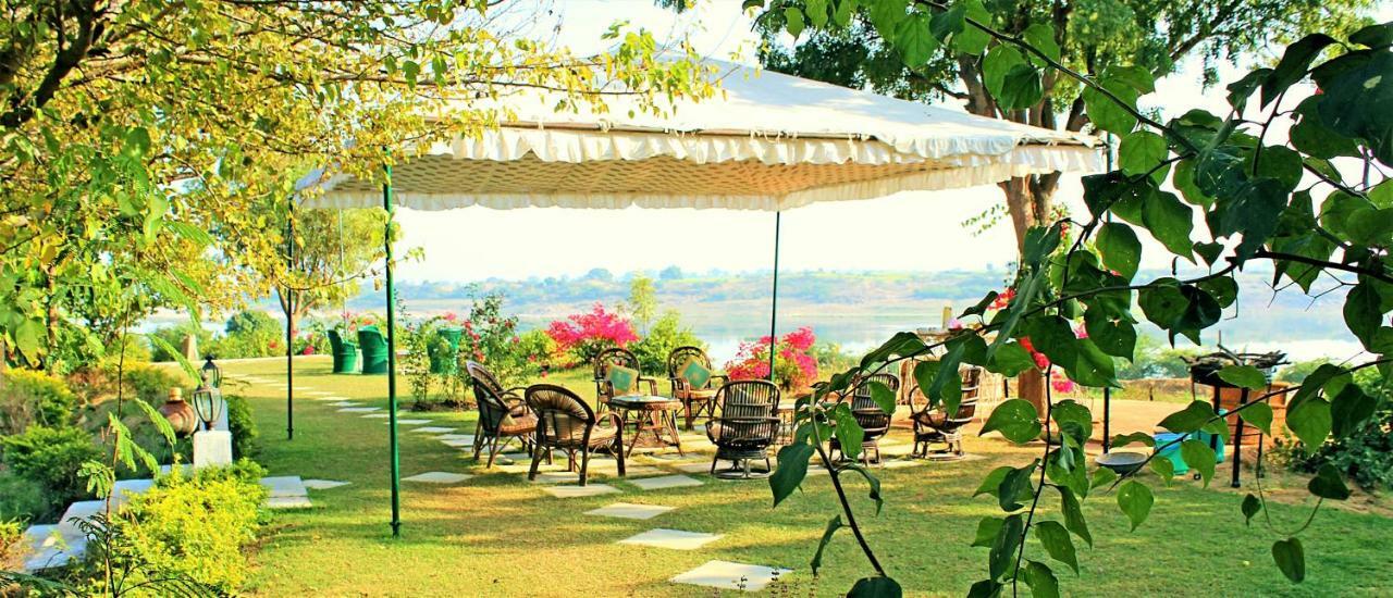 Bhadrawati - A Riverside Safari Lodge Ranthambore ภายนอก รูปภาพ
